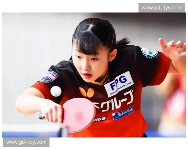 DOTA2雅雅的成长之路与竞技巅峰她如何从普通玩家蜕变为顶尖解说